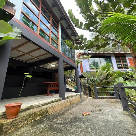 Dr Dusun Hotel Hulu Langat Exterior foto