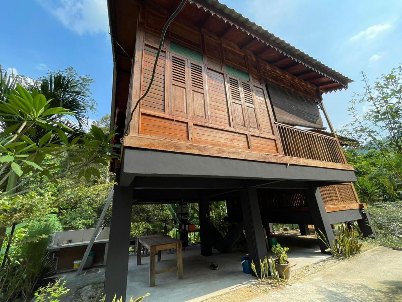 Dr Dusun Hotel Hulu Langat Exterior foto